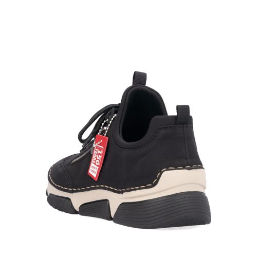 Espadrilles Rieker femme noires portées à Québec