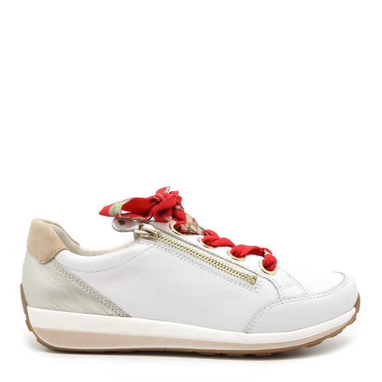 Ara Ollie | BLANC